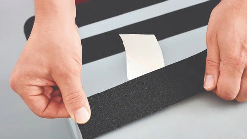 Cinta Antideslizante 50mm X 15m Para Piso Escalera Tesa Fs Color Negro